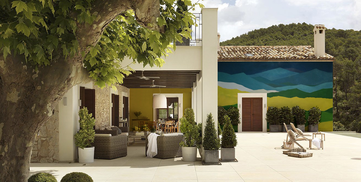 Mural decorativo pintado a mano por The Wall
